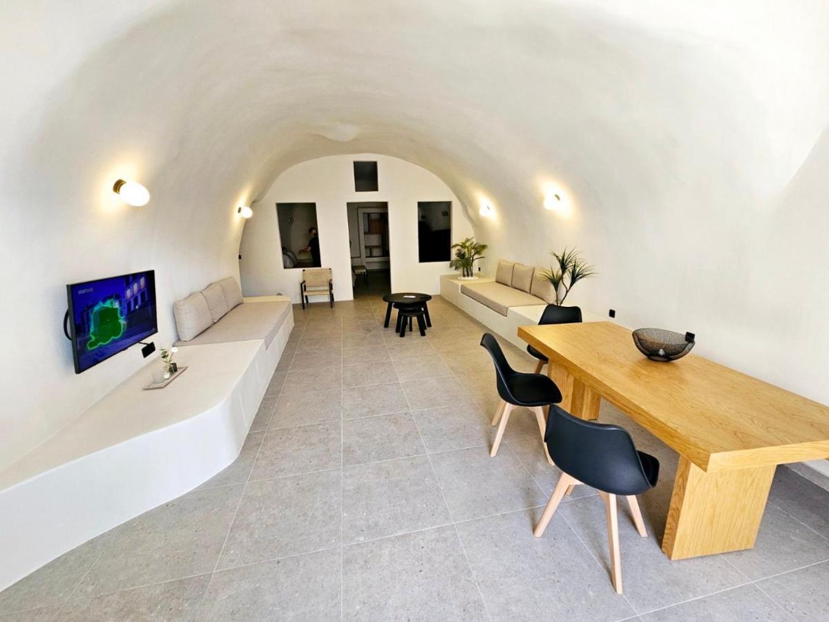 Petroma Cave Suites Vourvoúlos Exteriör bild