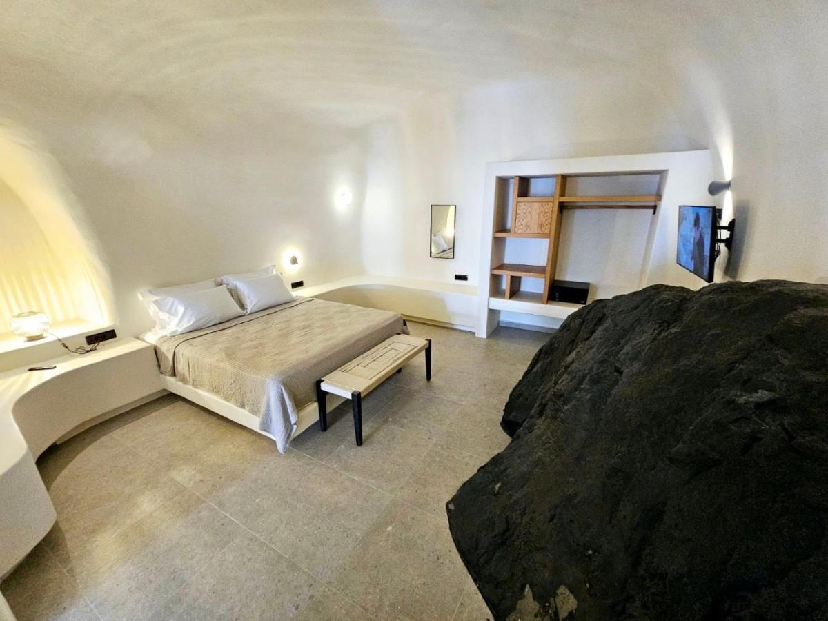 Petroma Cave Suites Vourvoúlos Exteriör bild